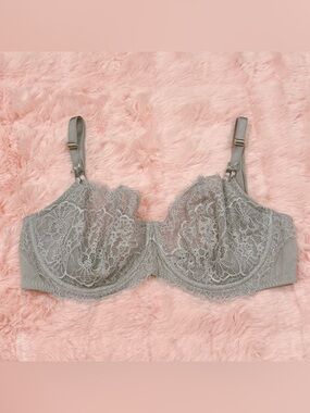Victoria’s Secret Grey Lace Dream Angels Push-Up Without Padding Unlined Bra